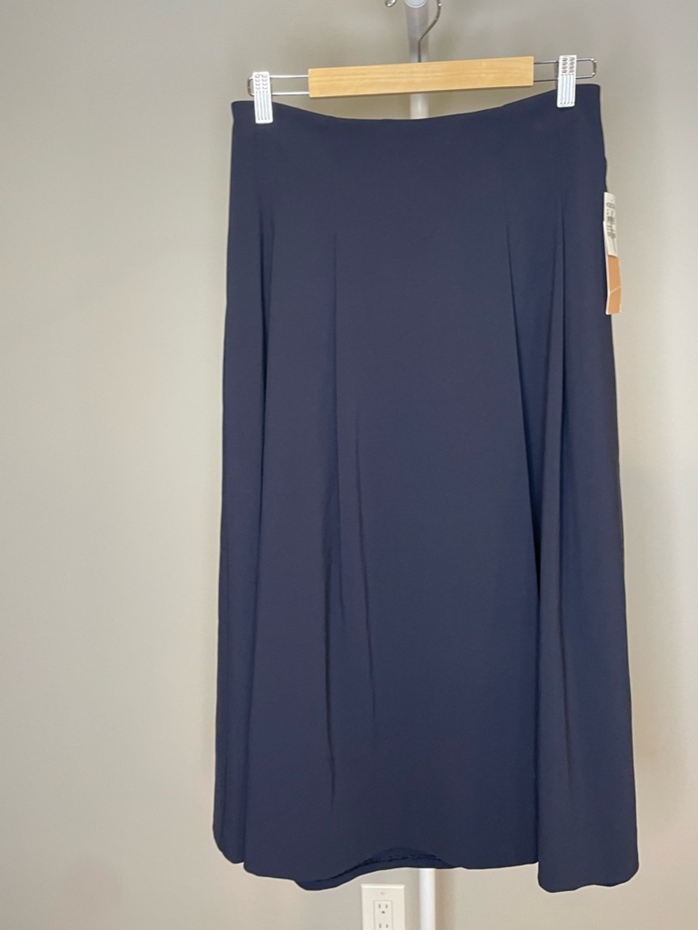 Halogen Navy Flowing Midi Skirt w Pleat Detail Work Office Classic - Size Medium